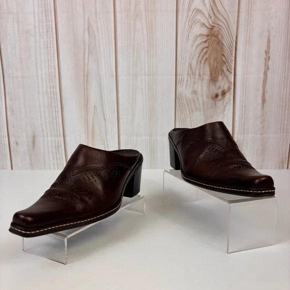 Gianni Bini Leather Mules Western Snip Toe Chunky Heel Slip On Boot Brown Sz 6.5 - Picture 4 of 16